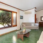 Carla - Frontsea House With Private Pool And Sauna Costa Paradiso
