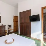 Villa Carla - Frontsea House With Private Pool And Sauna