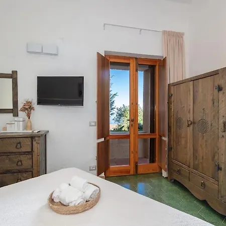 Villa Carla - Frontsea House With Private Pool And Sauna