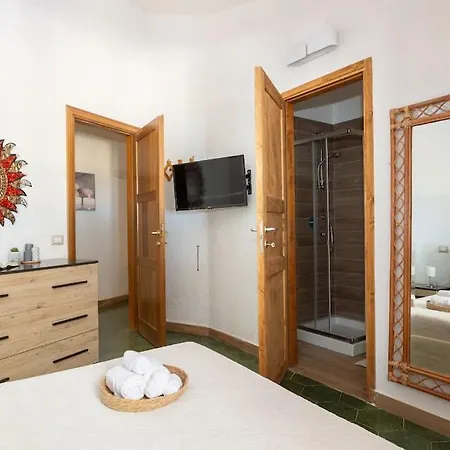 Carla - Frontsea House With Private Pool And Sauna Villa