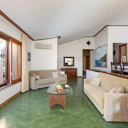Carla - Frontsea House With Private Pool And Sauna