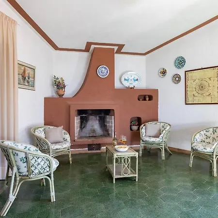 Carla - Frontsea House With Private Pool And Sauna